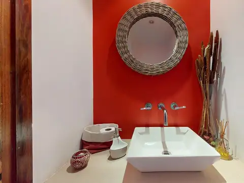 Casa 5 ambientes con 3 baños