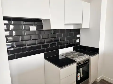 Teniente General Juan Domingo Perón 2800