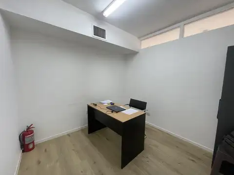Oficina en Venta al Este