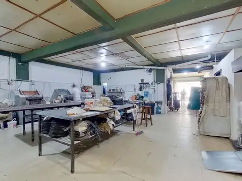 VENTA SALÓN/DEPO EN HURLINGHAM IDEAL PANIFICADORA