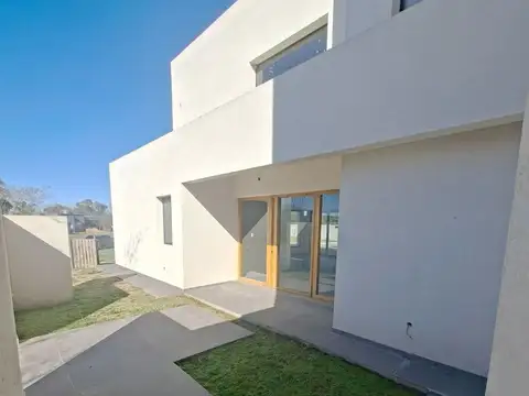 Casa en Venta en San Matias, USD 380.000