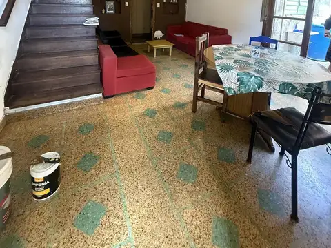 Depto Tipo Casa en Venta de 4 ambientes