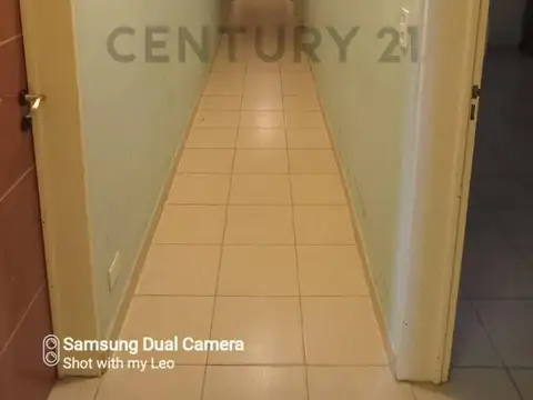 Oficina 5 ambientes con 2 baños