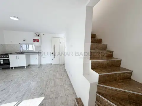 Depto Tipo Casa en Venta de 2 ambientes