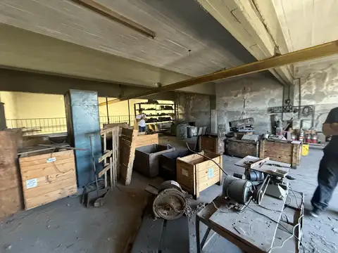 Galpon en Alquiler 10  mts Frente