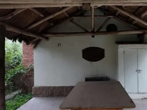 Casa 4 ambientes con 1 baño