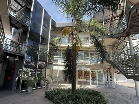 Oficina en Alquiler en Pilar, $ 350.000