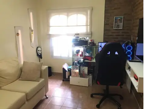 CHALET DE 5 AMBIENTES EN HAEDO CHICO