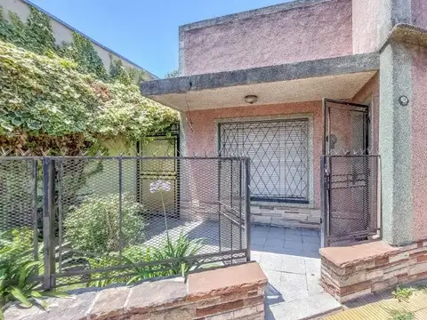 PH · En Venta · 3 Ambientes · Patio · Terraza · Zona Castelar