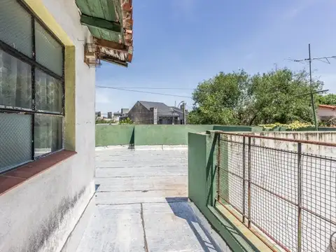 Depto Tipo Casa en Venta 50 años