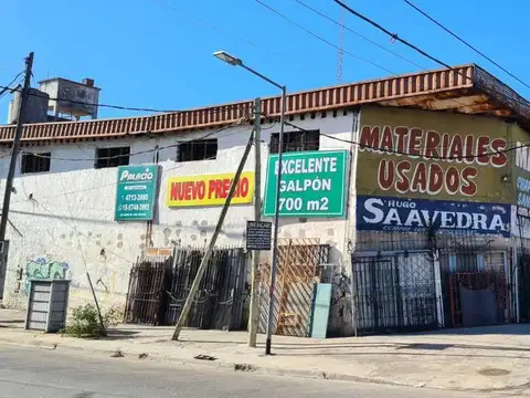 GALPÓN EN ESQUINA 730m² CUBIERTOS  S/RUTA 8 SALIDA 2 CALLES