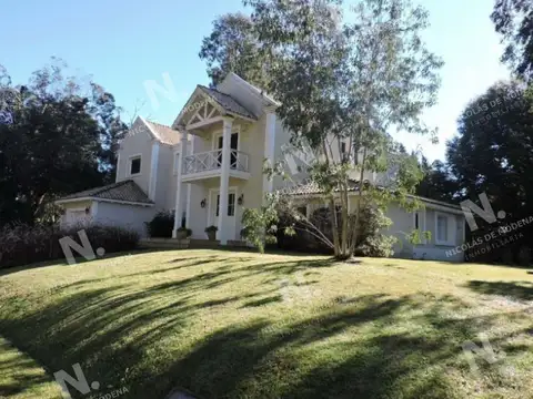 Casa en Venta en La Barra, USD 800.000