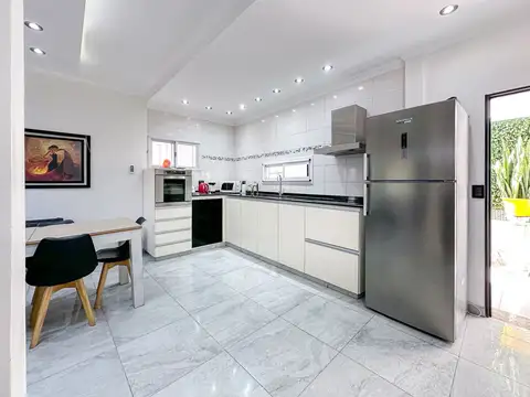 Depto Tipo Casa en Venta de 3 ambientes