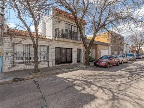 Casa pasillo 1 dormitorio + comodin