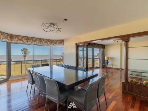 Departamento en Venta de 4 dormitorios