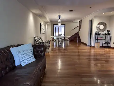 Imponente Casa en Villa Devoto en alquiler con 5 dormitorios - la mejor ubicación y seguridad