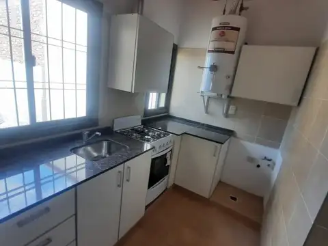 Departamento en Alquiler en Godoy Cruz, $ 420.000