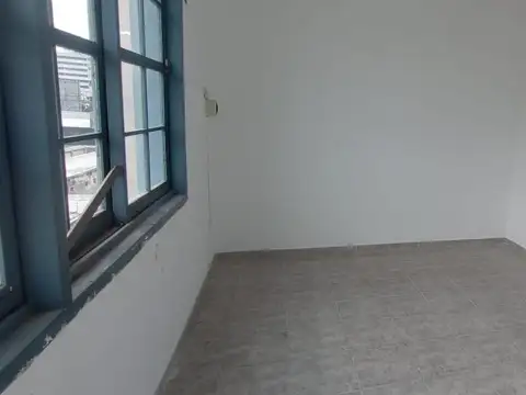 Oficina en Alquiler en Moron, $ 350.000