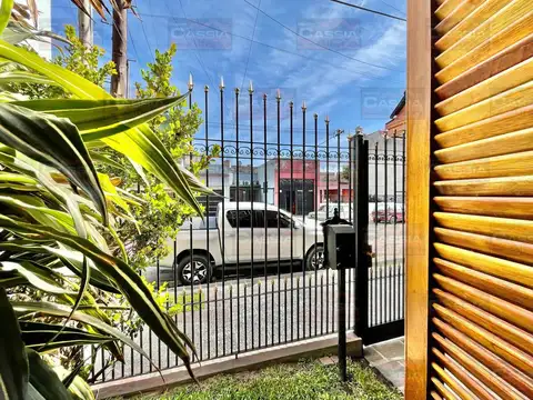 Casa en Venta en Valentin Alsina, USD 300.000