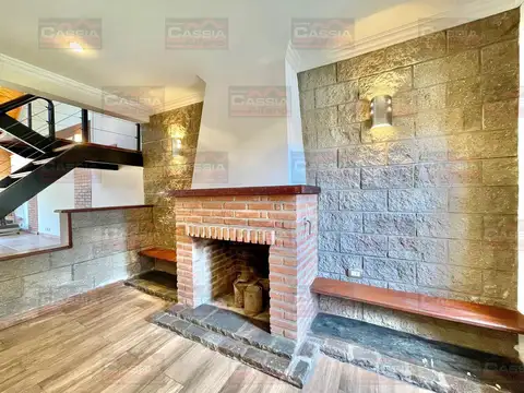 Casa 5 ambientes con 3 baños