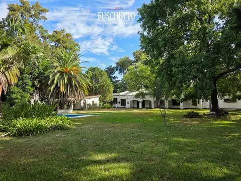 Ing. A. Sourdeaux (Monseñor de Andrea 866) Casa quinta con 4 dorm, pileta, parrilla, gran jardín. Lote 3396 m2