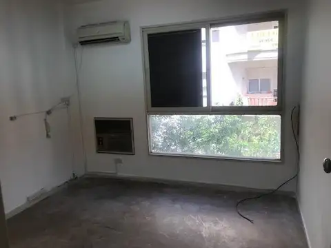 Oficina en Belgrano, Ciudad de la Paz 1900