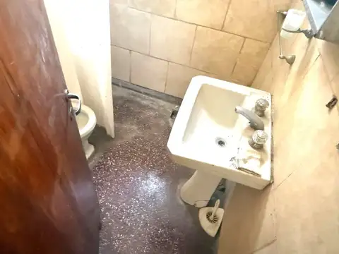 CASA 3 AMBIENTES MERLO VENTA + LOCAL COCHERA FONDO