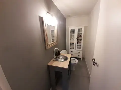 EN UNA MUY BUENA ZONA RESIDENCIAL, MUY BUEN CHALET EDIFICADO EN DOS PLANTAS SOBRE GRAN TERRENO