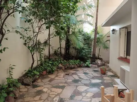 DEPARTAMENTO 4 AMB CON DEP. EN PB CON JARDIN