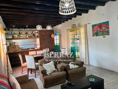 Casa en Venta con 2 cocheras