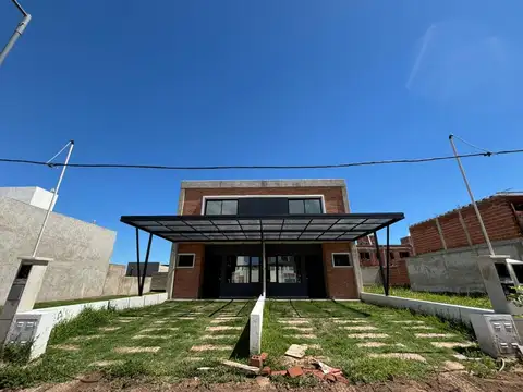 Se Vende Duplex en Docta de 3 Dormitorios