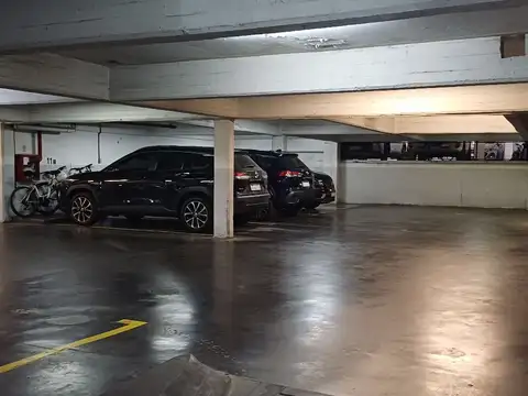 Cochera en alquiler en Av. Cordoba al 2800 Barrio Norte CABA