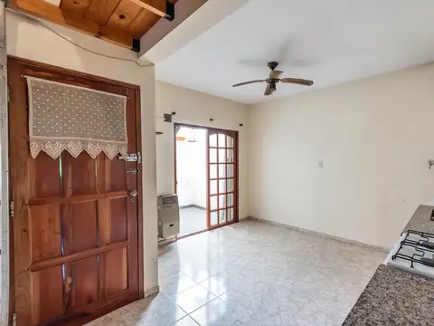 Depto Tipo Casa en Venta en Lomas Del Mirador, USD 45.000