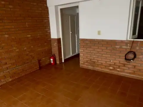 Depto Tipo Casa en Venta 70 años