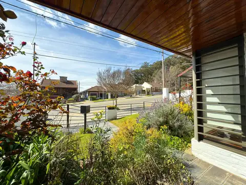 Casa 5 ambientes con 3 baños