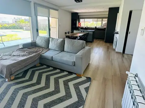 Casa en Venta en Pilar del Este - Santa Emilia, USD 255.000