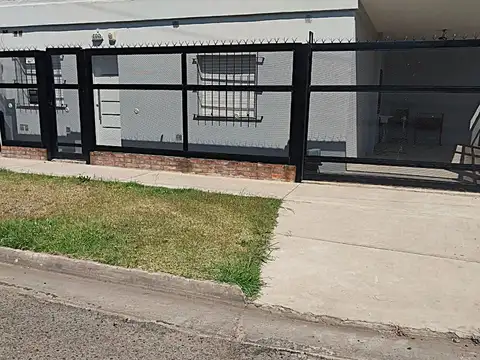 Maestra Salinas 4600