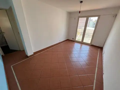 Departamento dos ambientes con cochera- San Isidro