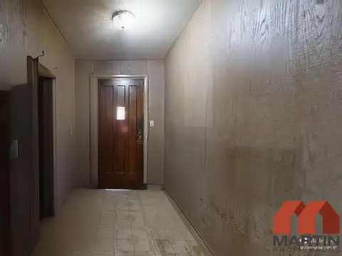 Oficina 5 ambientes con 2 baños