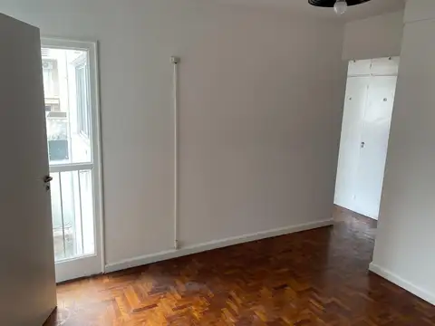 Avenida Hipólito Yrigoyen 3400