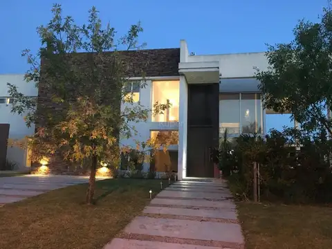 Casa  en Venta en Los Castores, Nordelta, Tigre