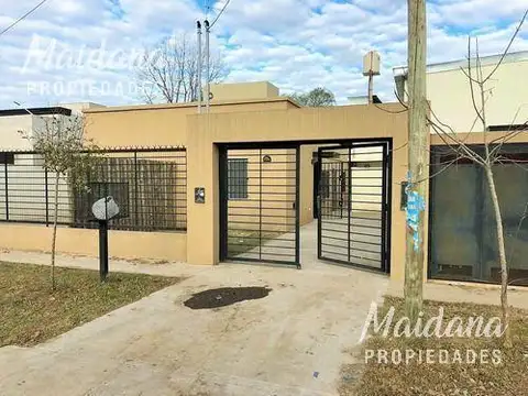 Paseo De Los Floricultores 15