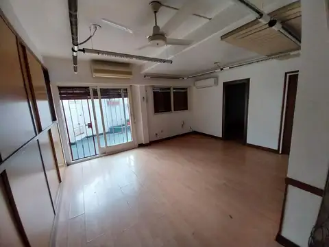 Oficina en Venta con 1 cochera