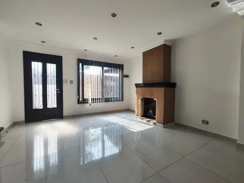 Casa 5 amb en venta - Hurlingham - PILETA COCHERA