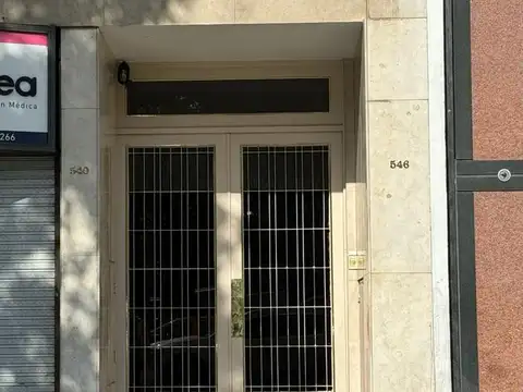 Oficina 4 ambientes con 2 baños