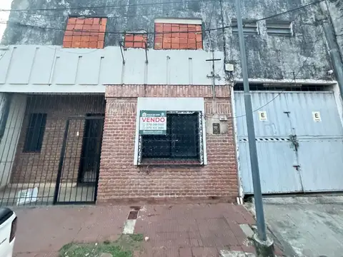   Depósito a reciclar con alto potencial comercial y de vivienda –