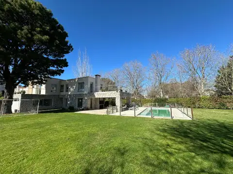 Casa en Venta de 4 dormitorios