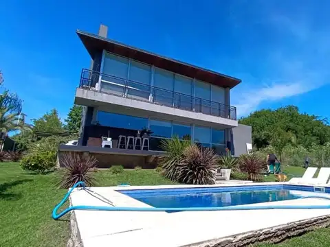 Casa de 4 ambientes en Sierra De Los Padres