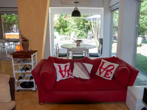 Venta Casa 4 amb  Larena Country Club Pilar Pileta