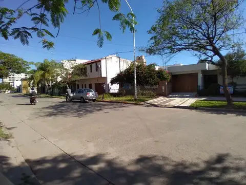 CALLE 21  VICENTE LOPEZ Y PLANES 700